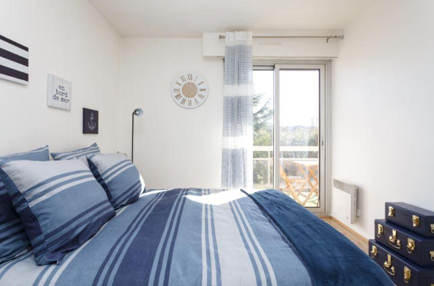Appartement Cozy: 10/15 Min Des Champs Elysee Sartrouville Bagian luar foto